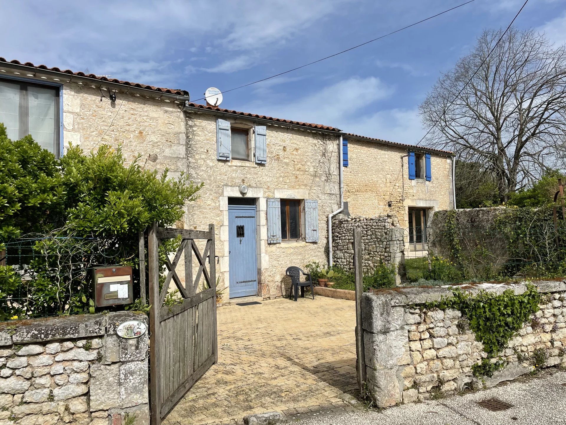 Charming 4-bedroom village home by the atlantic Coast with gîte and pool, Poitou-Charentes – France – BVI80296