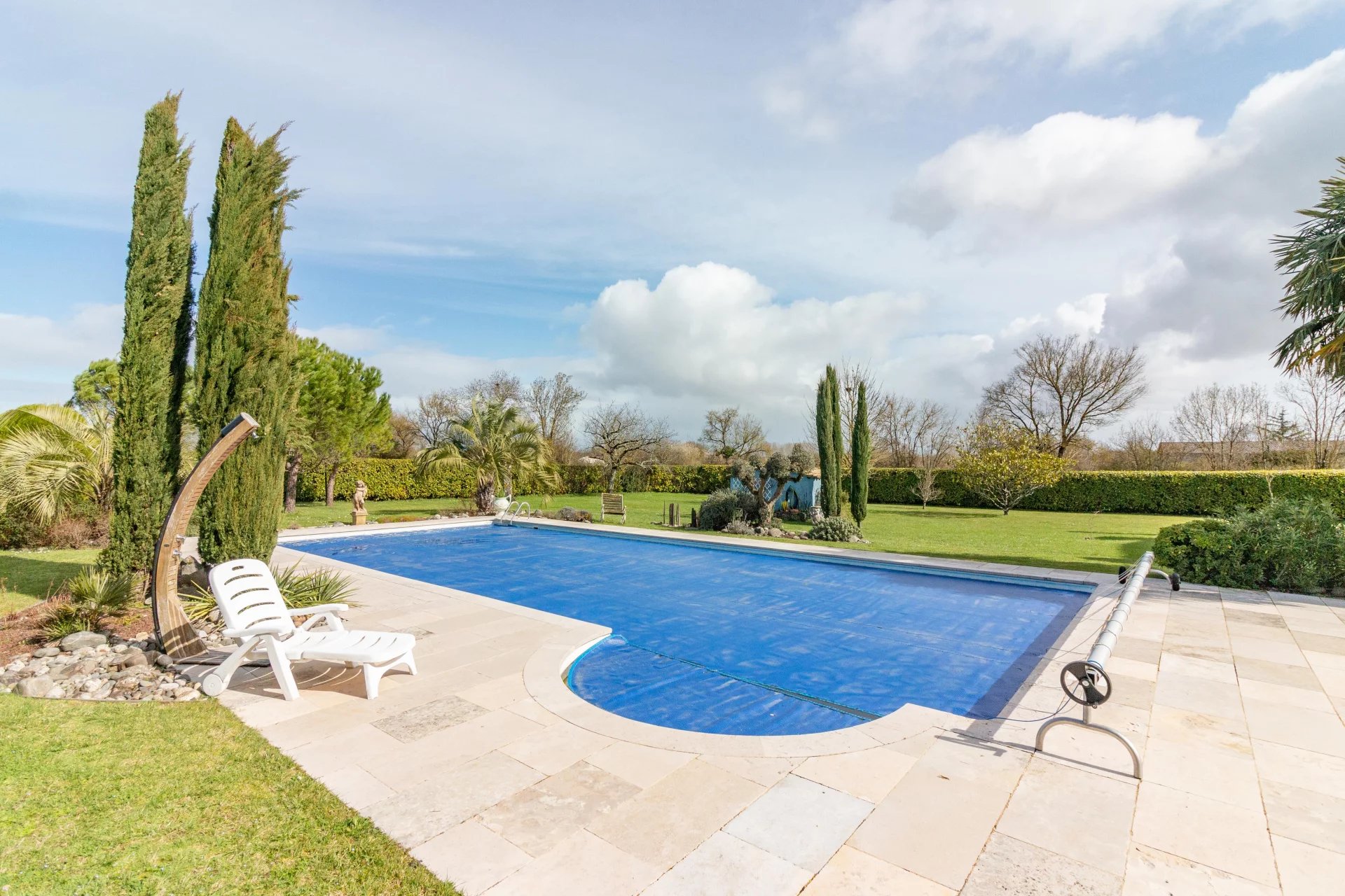 Beautifully presented Maison de Maître with pool, Poitou-Charentes – France – BVI68230