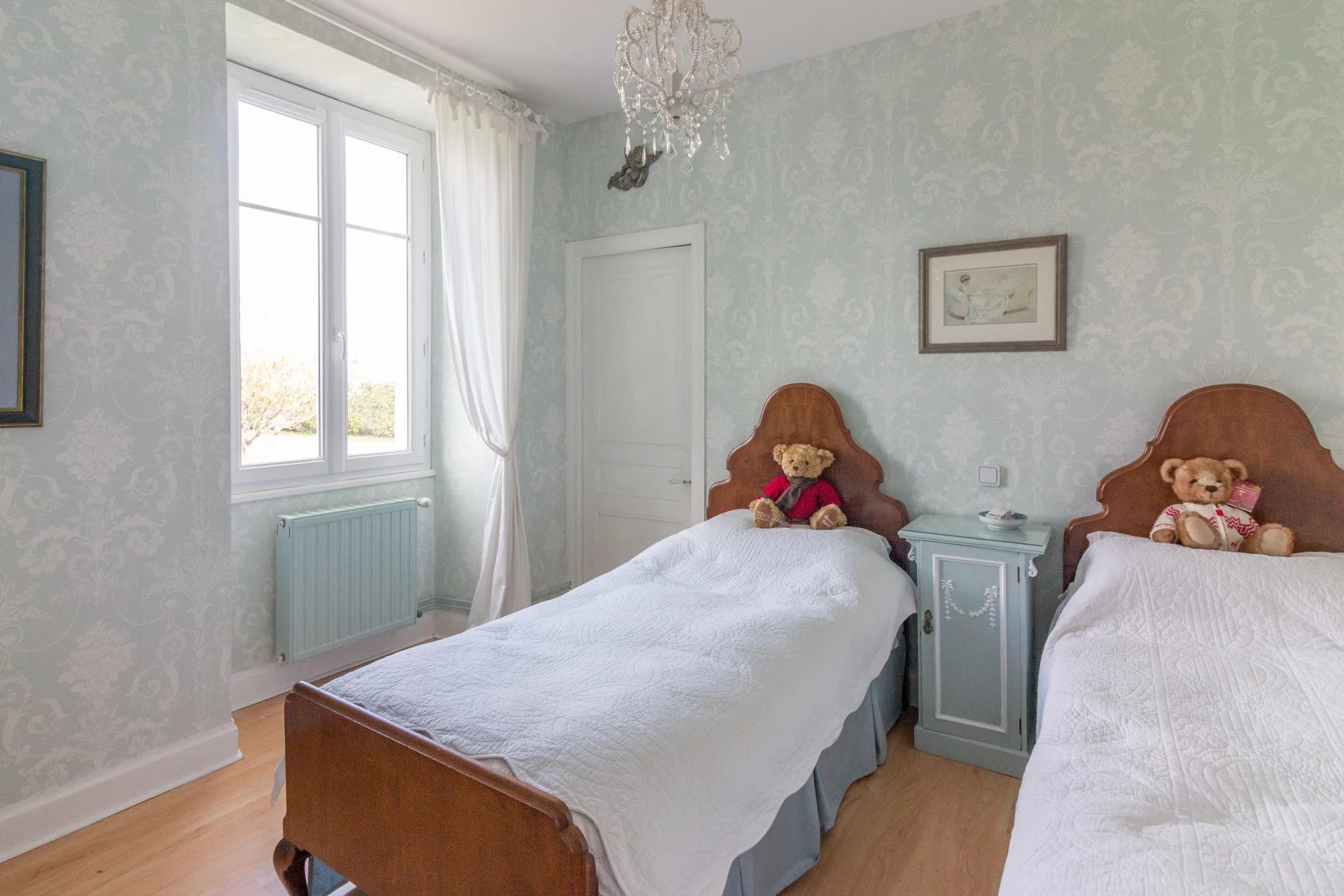 Beautifully presented Maison de Maître with pool, Poitou-Charentes – France – BVI68230