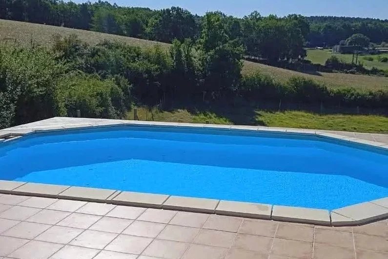 Lovely traditional stone house with two separate guest houses, Poitou-Charentes – France – BVI80823