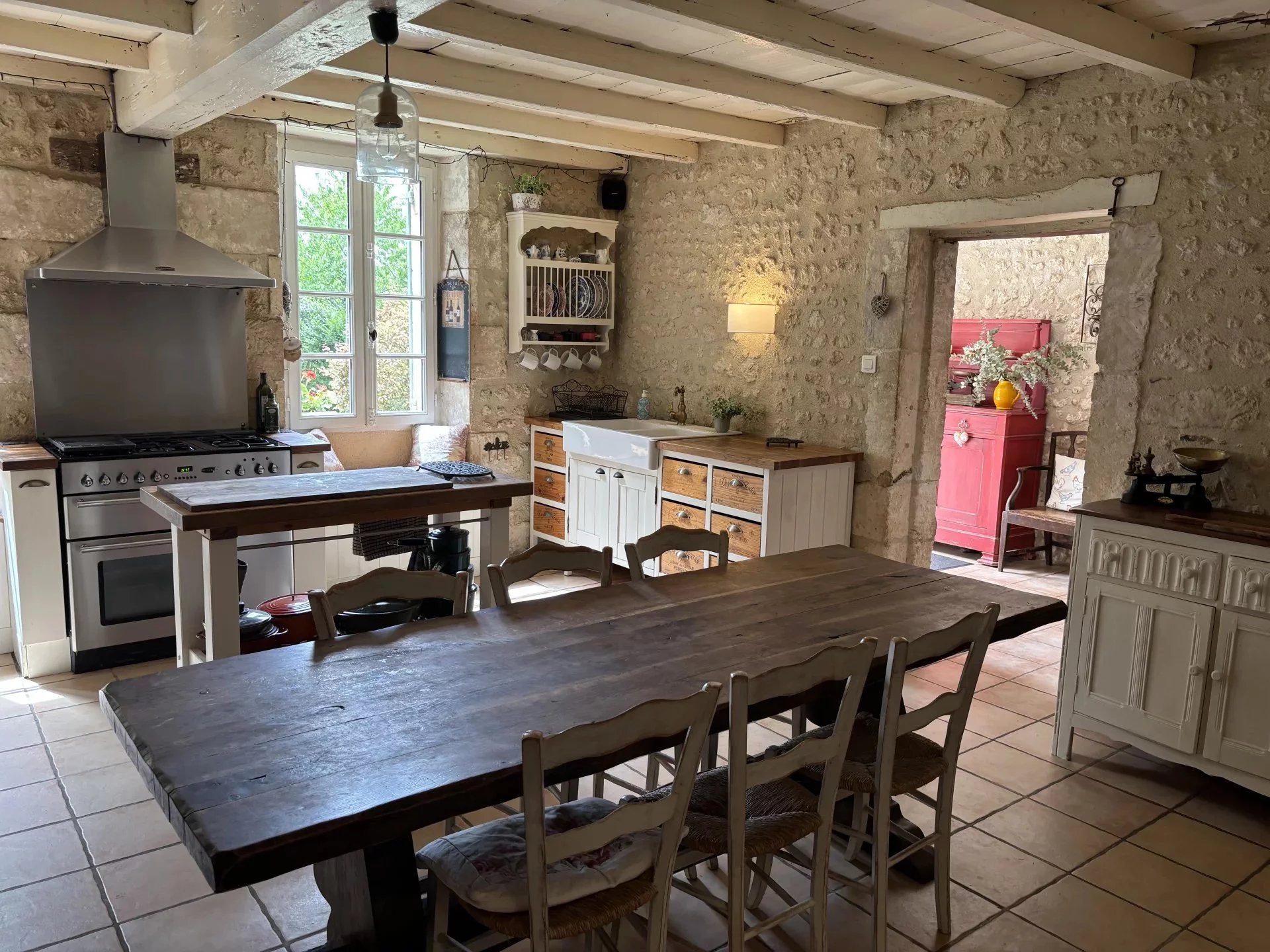Lovely traditional stone house with two separate guest houses, Poitou-Charentes – France – BVI80823