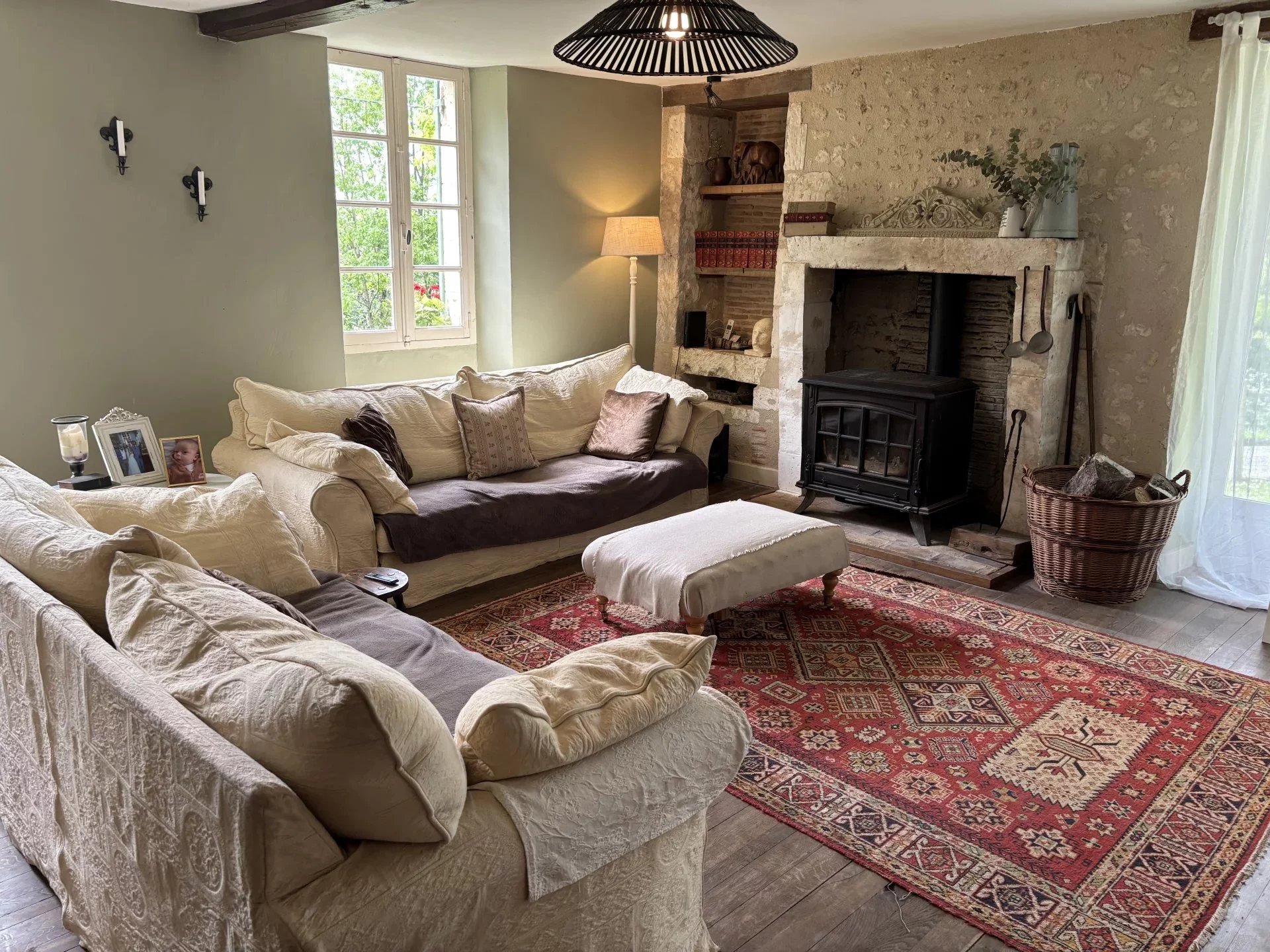 Lovely traditional stone house with two separate guest houses, Poitou-Charentes – France – BVI80823