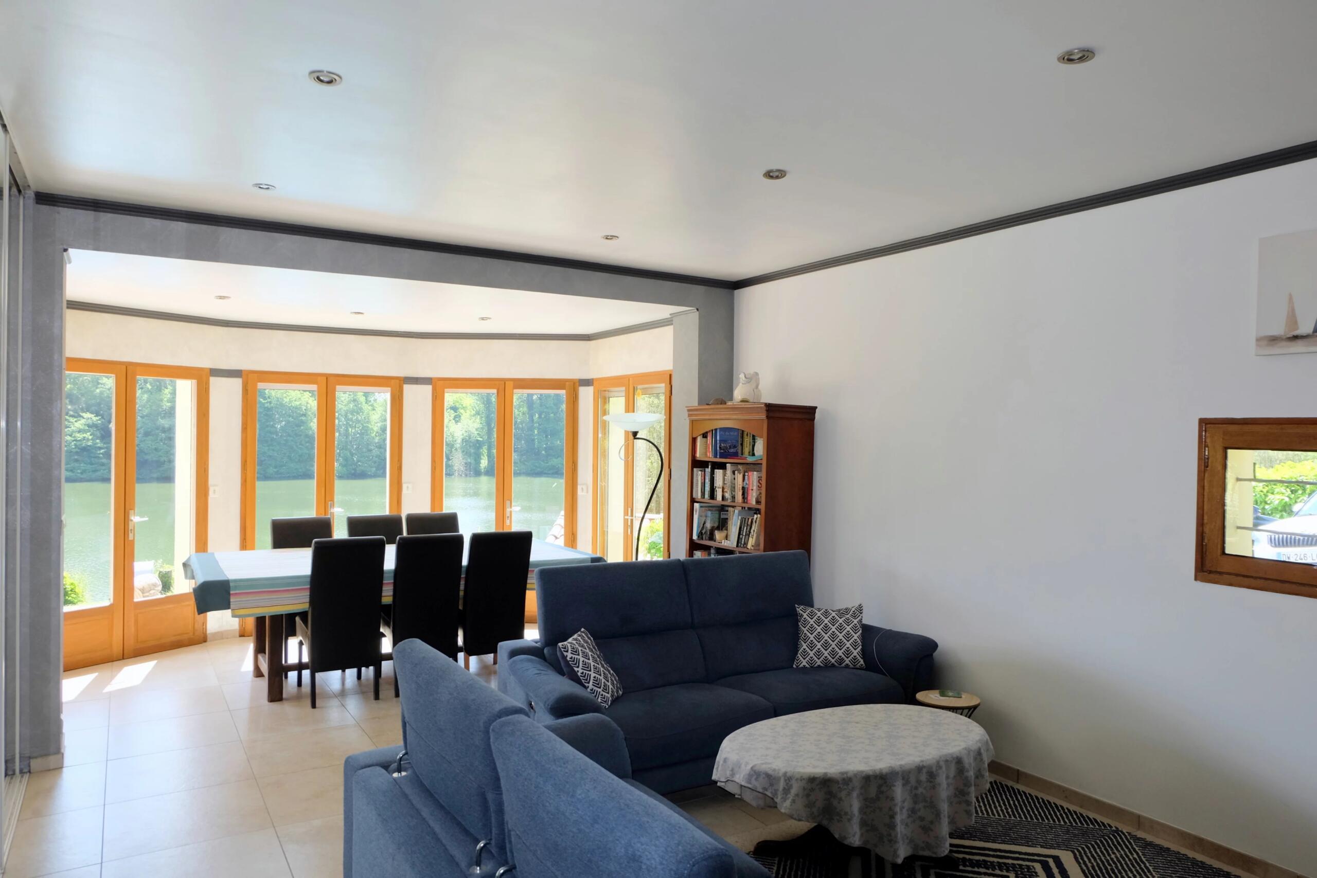 Gorgeous riverside property with pool, Aquitaine – France – BVI80953