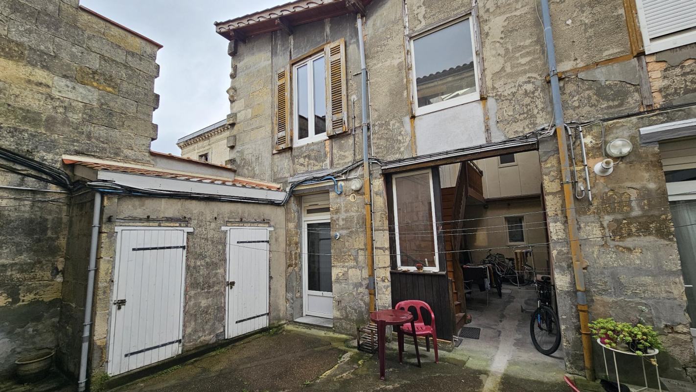 immeuble in Bordeaux, Gironde, France – 12023368259