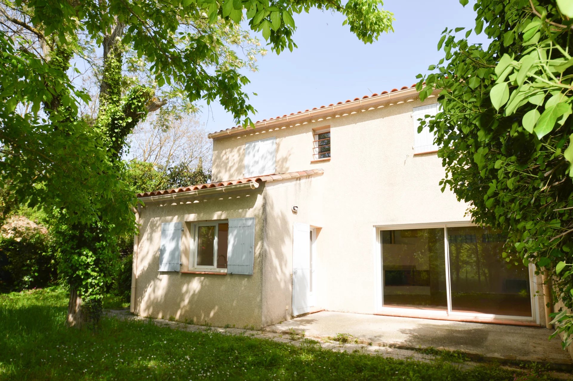 Bright and Peaceful Home Just moments away from the Center of Aix-en-Provence, Provence-Alpes-Côte d’Azur – France – BVI80761