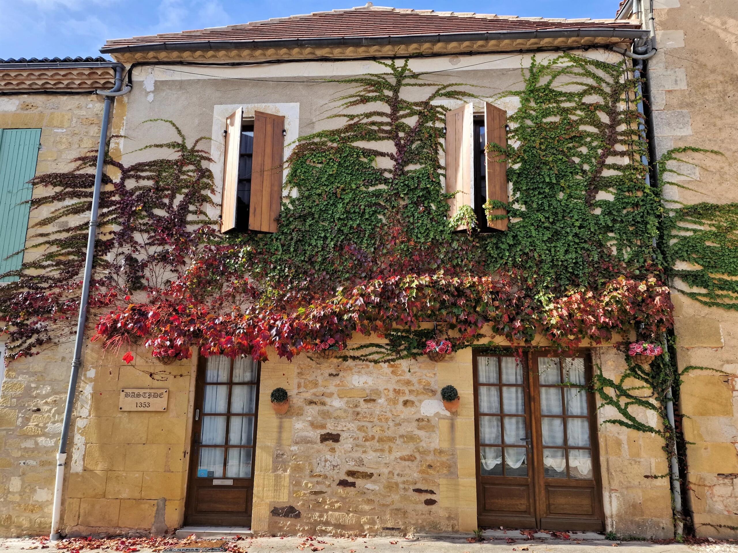 Medieval stone-built village house with private courtyard, Aquitaine – France – BVI67323