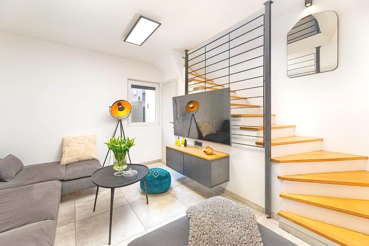 2 bedroom apartment in Malinska-Dubašnica, Croatia – 103380