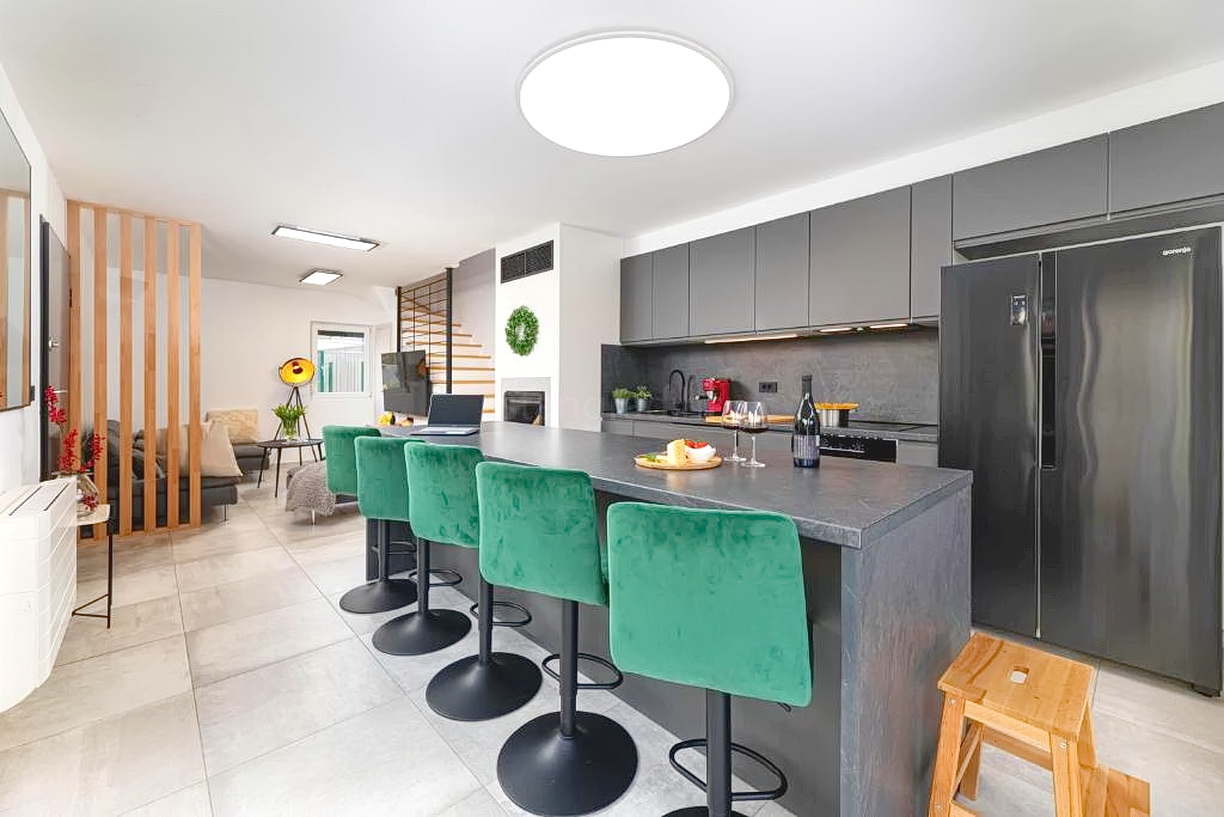 2 bedroom apartment in Malinska-Dubašnica, Croatia – 103380