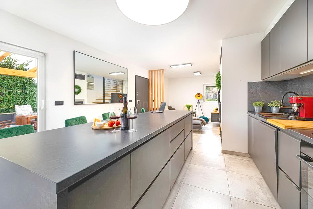 2 bedroom apartment in Malinska-Dubašnica, Croatia – 103380