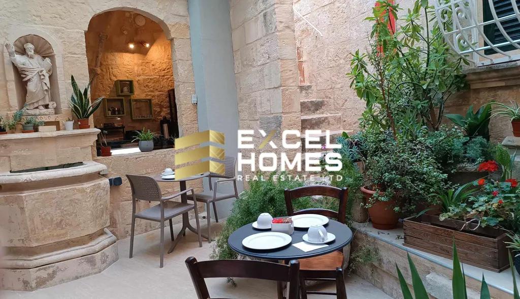 7 bedroom Townhouse in Qormi, Malta – 62946