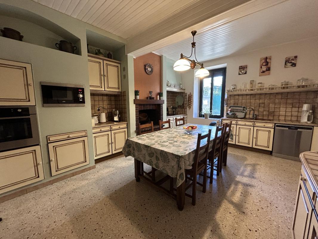 10 bedroom maison in Carcassonne, Aude, France – C260A36747F245D3