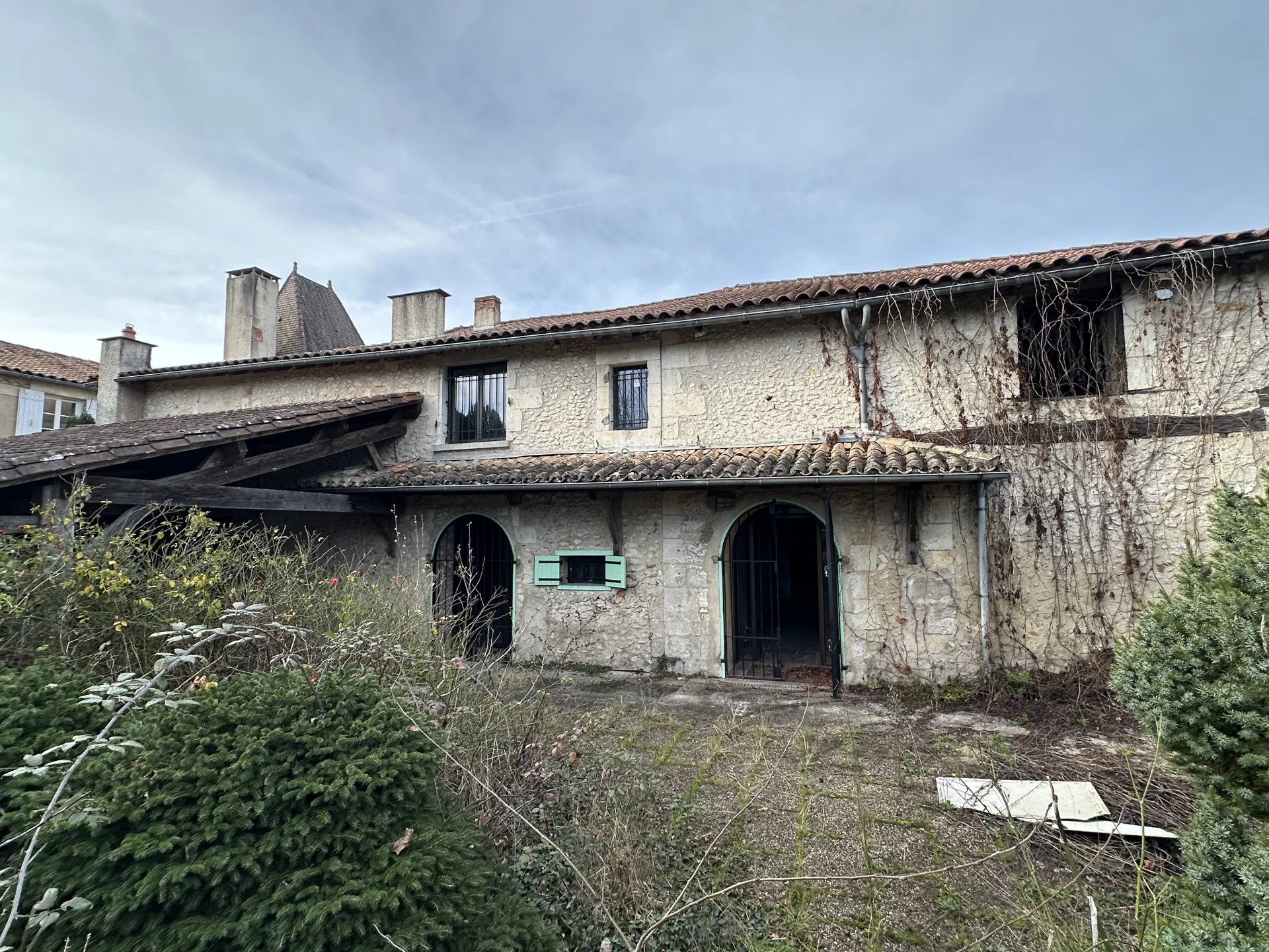 Property for sale with lots of potentiel, and possible appartements, Aquitaine – France – BVI78972