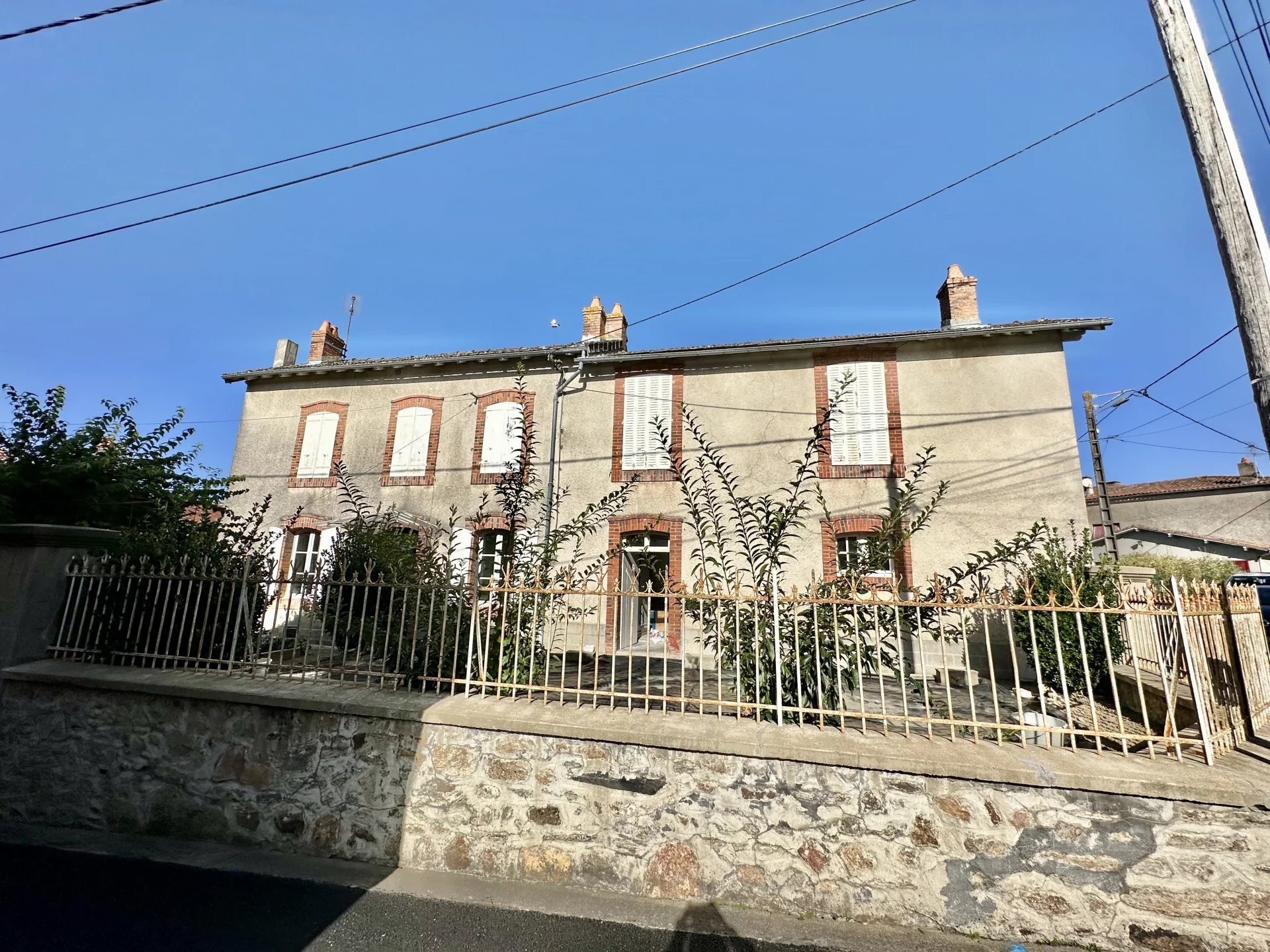 Renovation project very near to Bellac, Limousin – France – BVI71972