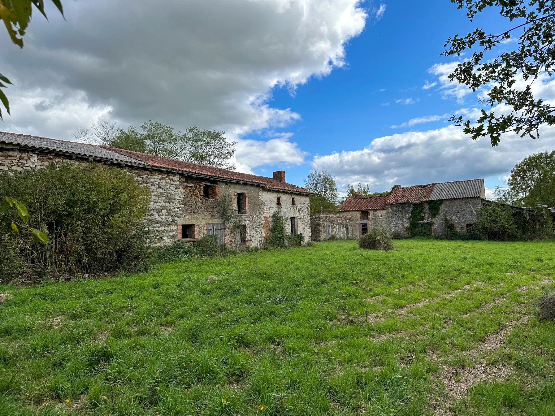 Renovation property in a calm hamlet, Limousin – France – BVI72314