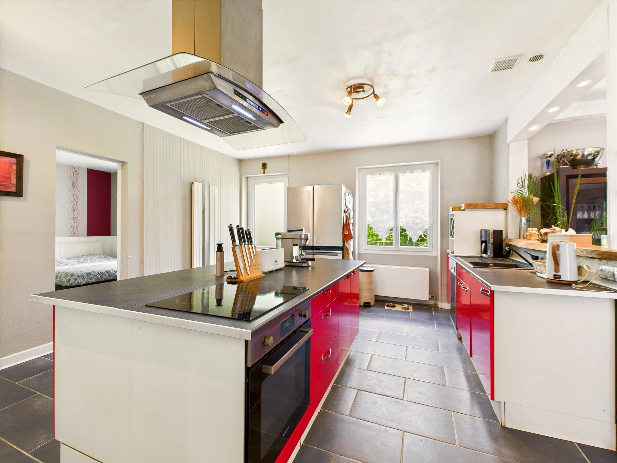 A great business opportunity located on the road into Sarlat-la-Canéda, Aquitaine – France – BVI79545