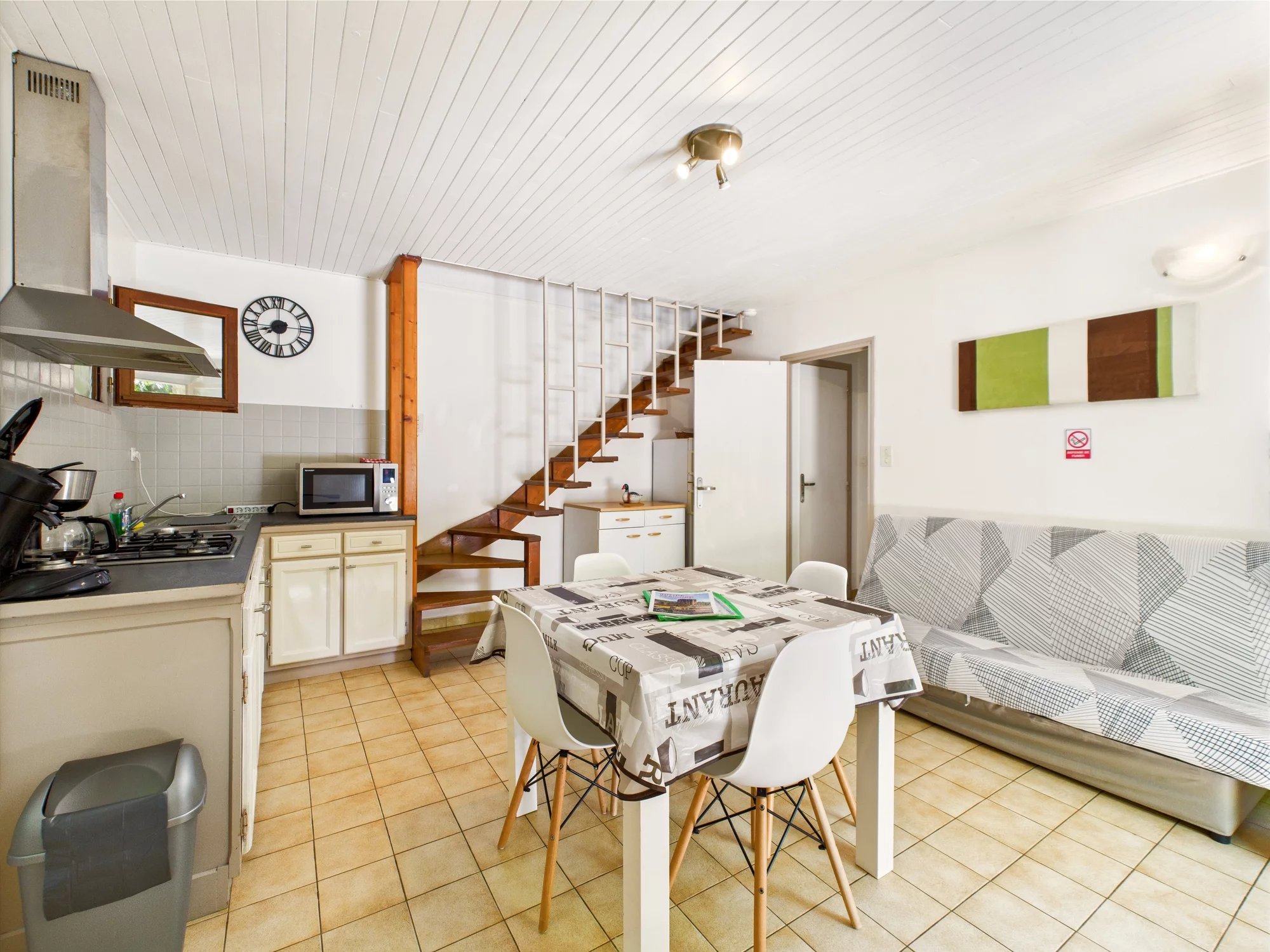 A great business opportunity located on the road into Sarlat-la-Canéda, Aquitaine – France – BVI79545