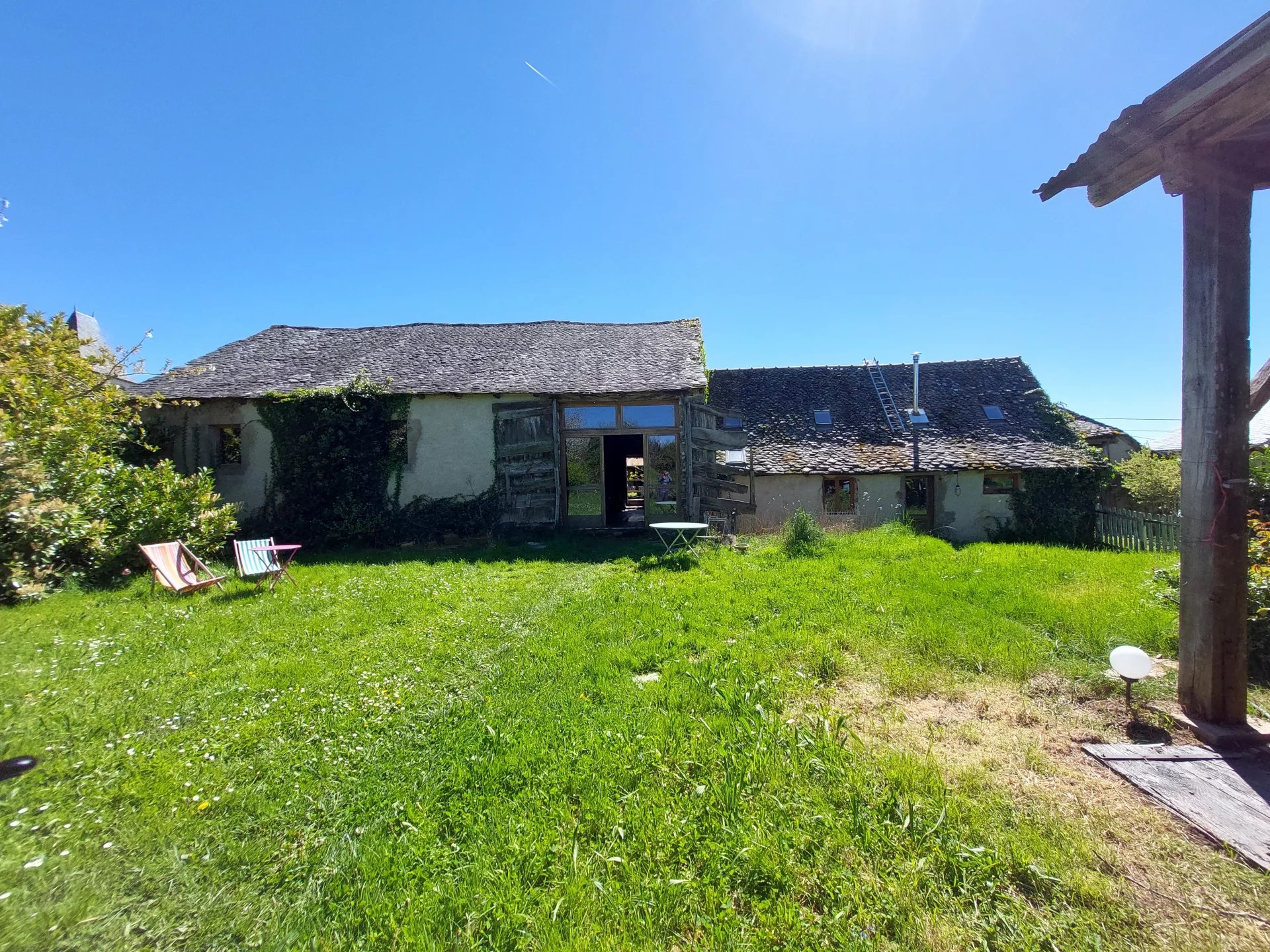 Stone farm with nearly 2 acres of attached land, Midi-Pyrénées – France – BVI79669