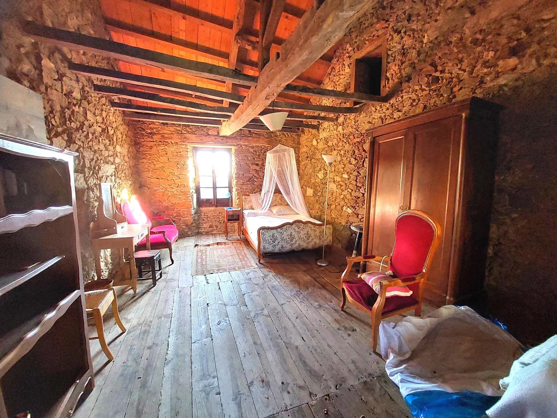 Stone farm with nearly 2 acres of attached land, Midi-Pyrénées – France – BVI79669