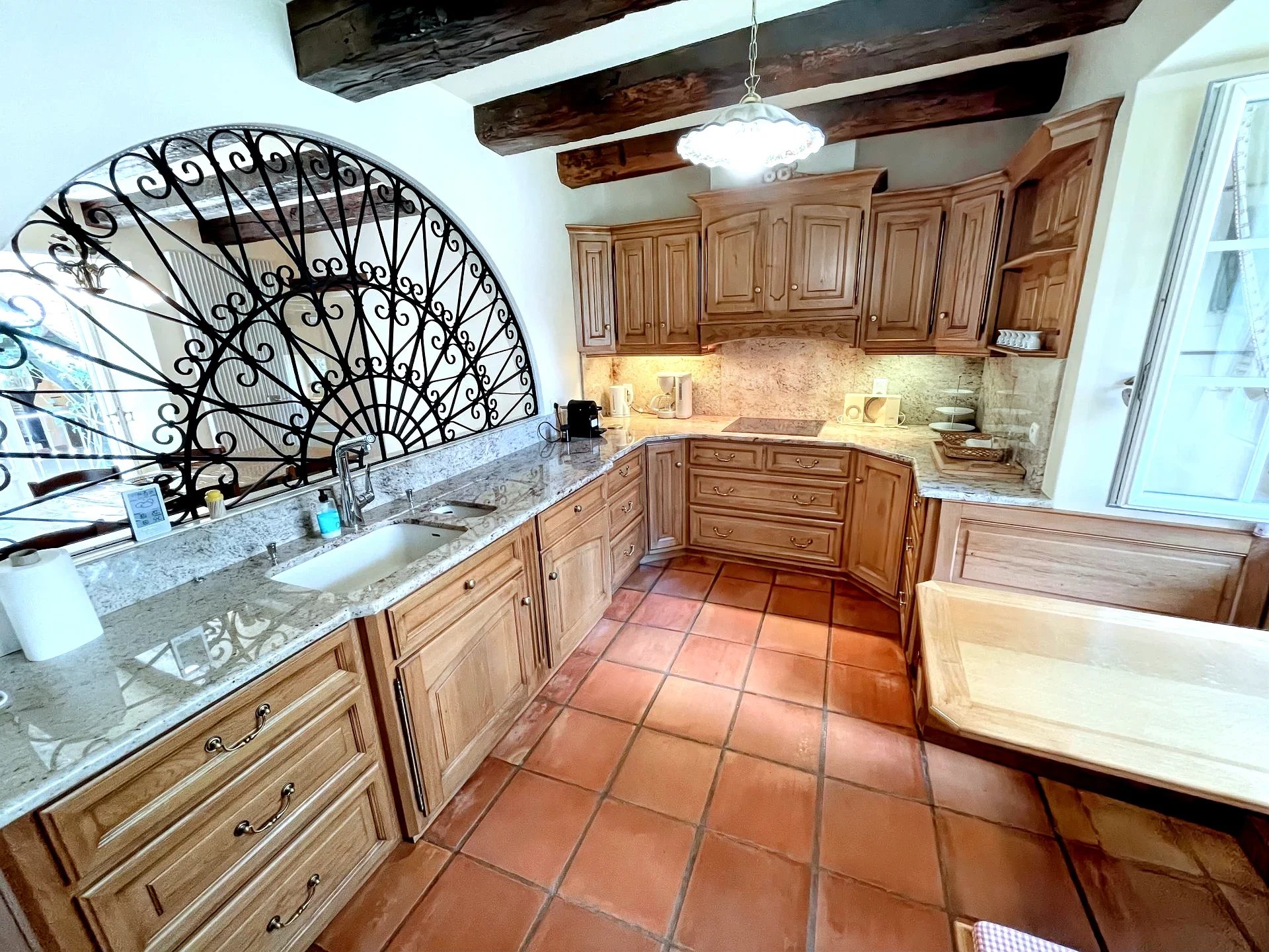 Superb 3-Bedroom House with Pool, Aquitaine – France – BVI80638