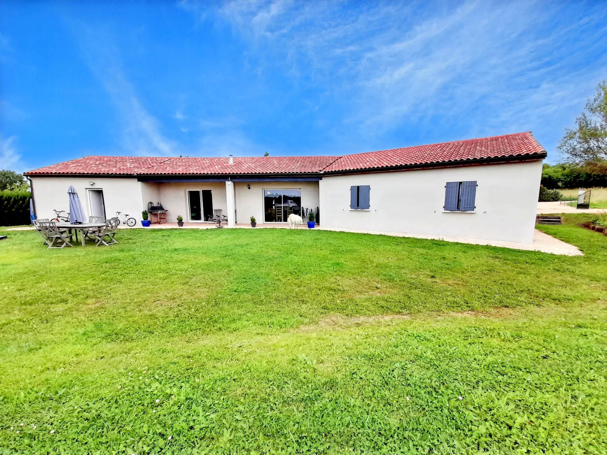 Contemporary Villa with Land Near Beaumontois-en-Périgord, Aquitaine – France – BVI81056