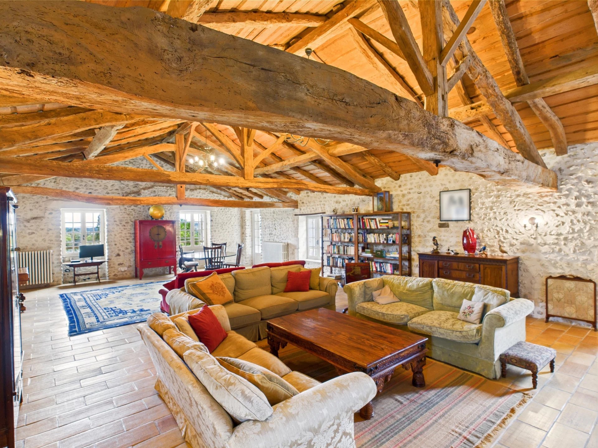 Elegant Domain set in 5 Hectares of Rolling Countryside, Aquitaine – France – BVI78773