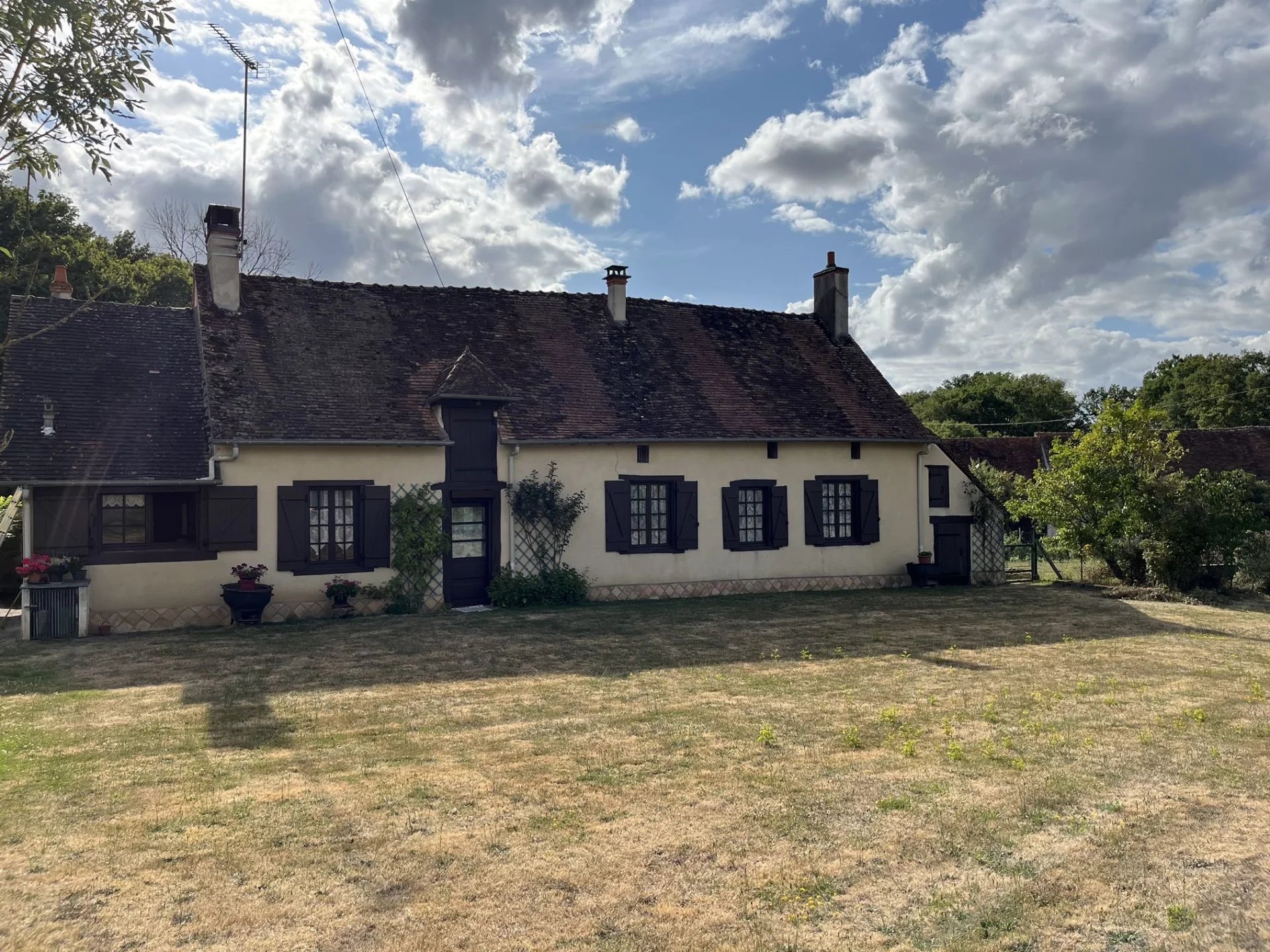 Pretty character cottage and attached garden, Limousin – France – BVI71652