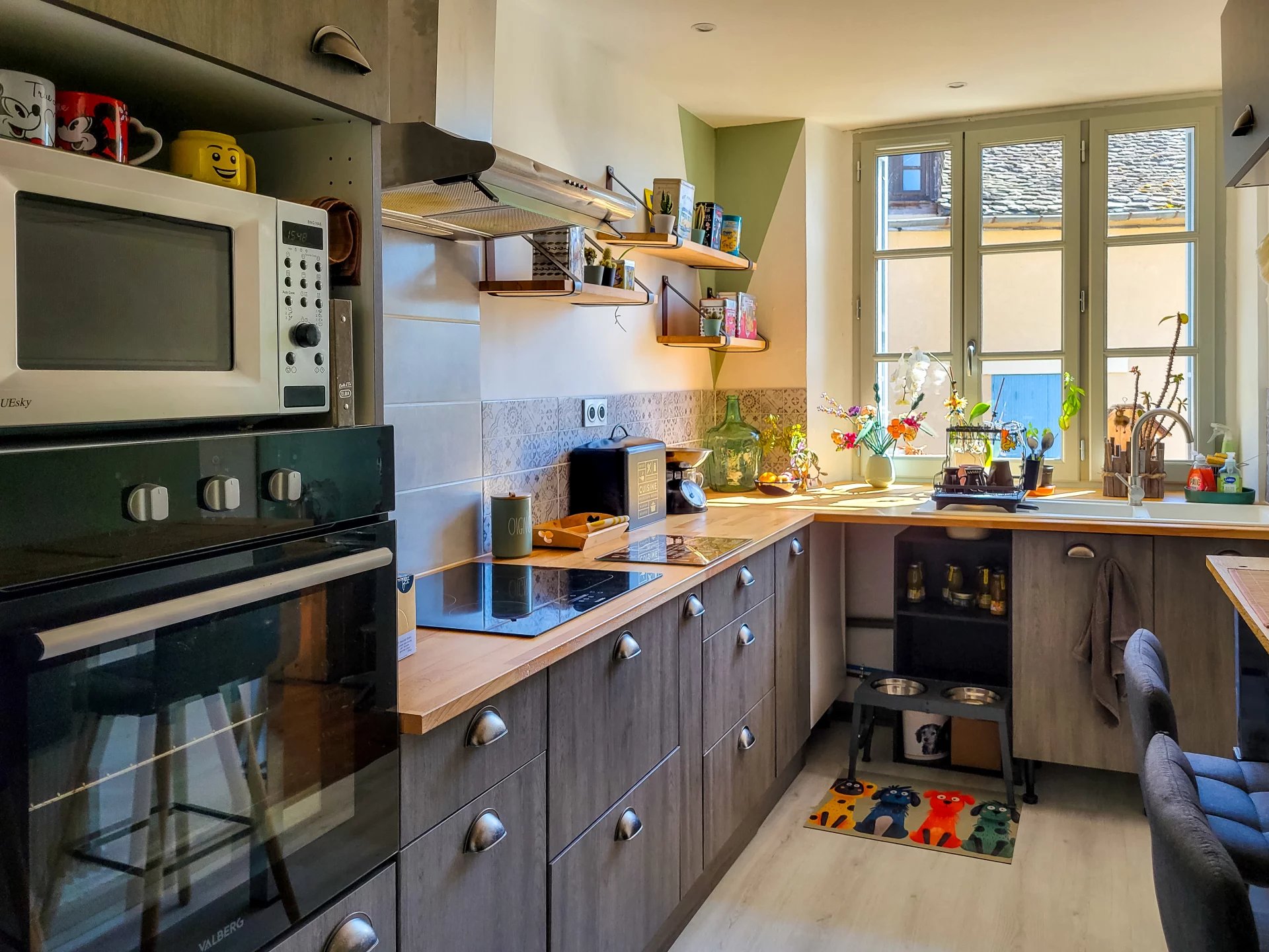 Restaurant Business with Living Accommodation in a Picturesque Aveyron Village, Midi-Pyrénées – France – BVI80695