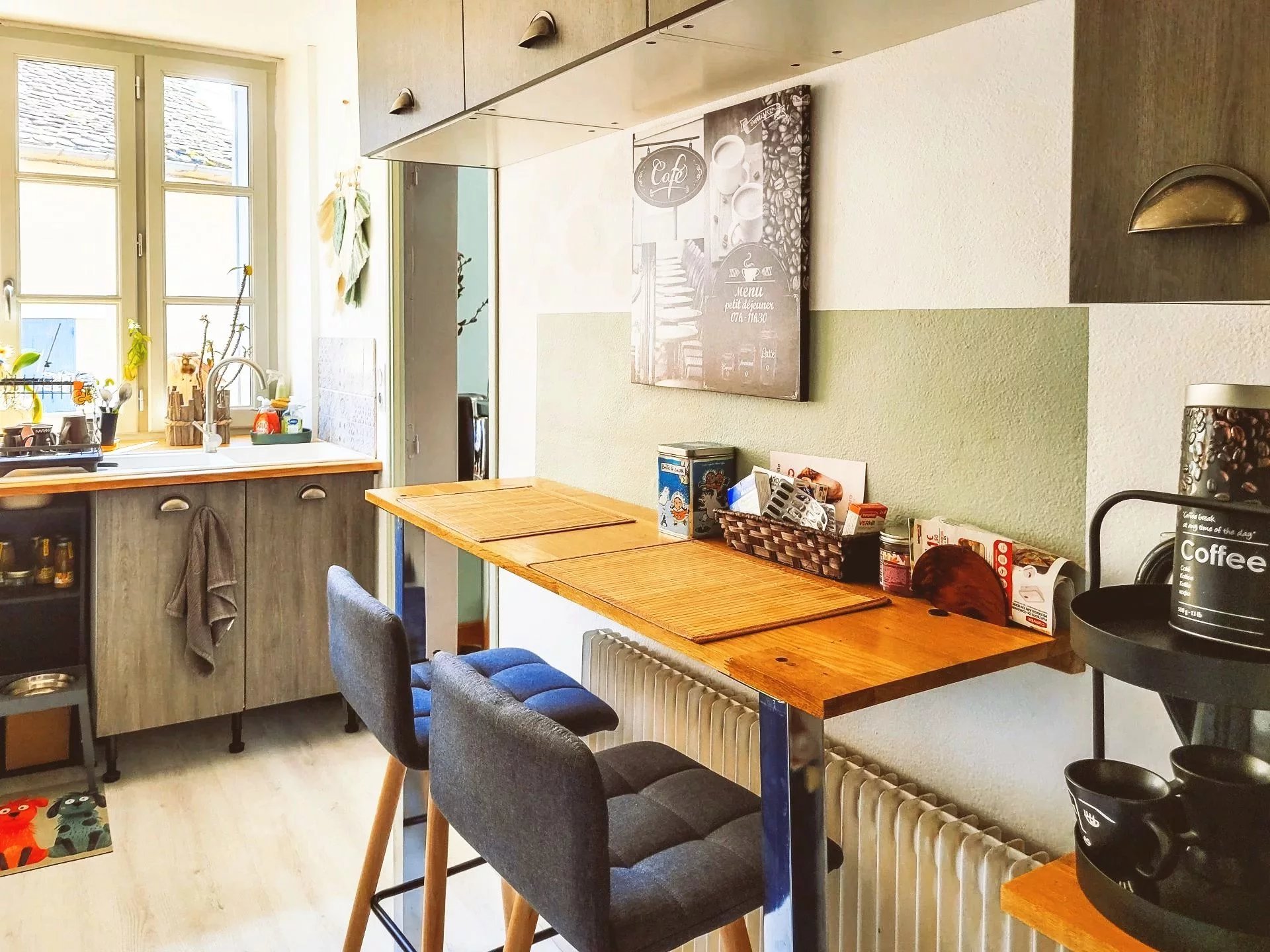 Restaurant Business with Living Accommodation in a Picturesque Aveyron Village, Midi-Pyrénées – France – BVI80695