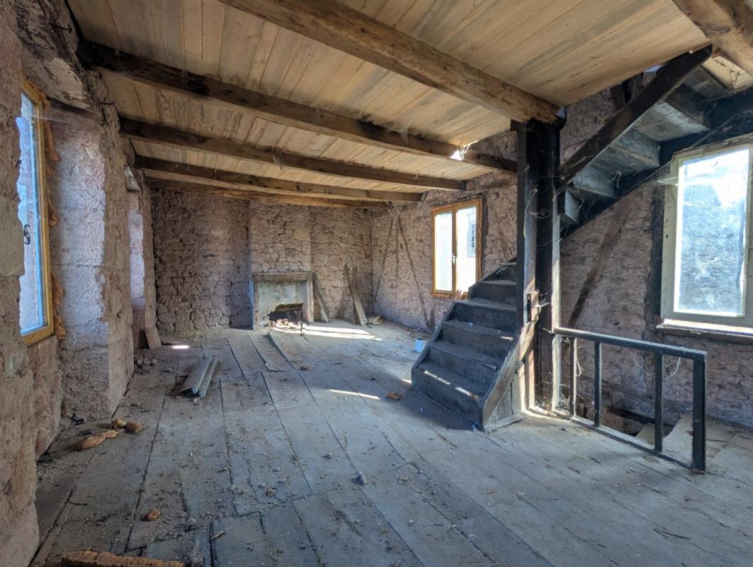 maison a renover in Villecomtal, Aveyron, France