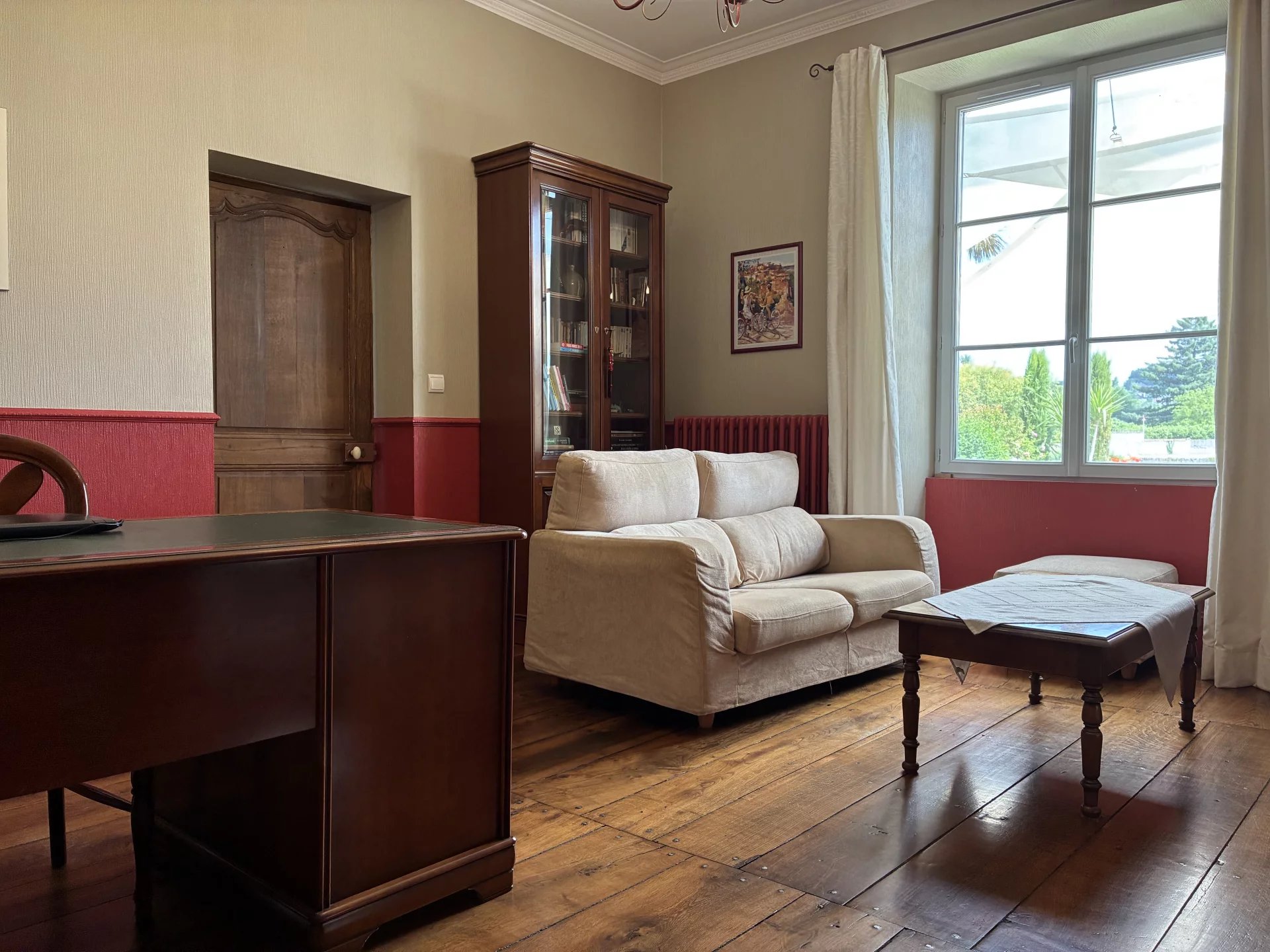 Elegant riverside Manor House in the heart of Saint Savin, Poitou-Charentes – France – BVI80137