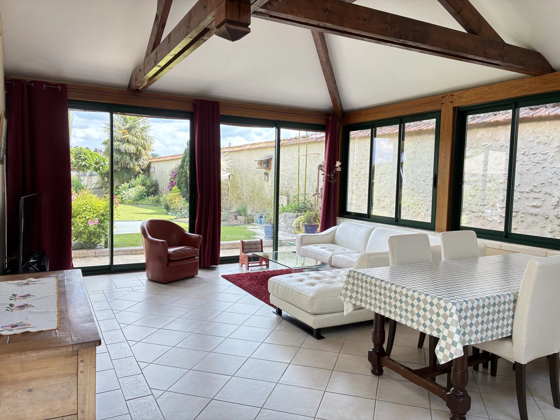 Elegant riverside Manor House in the heart of Saint Savin, Poitou-Charentes – France – BVI80137