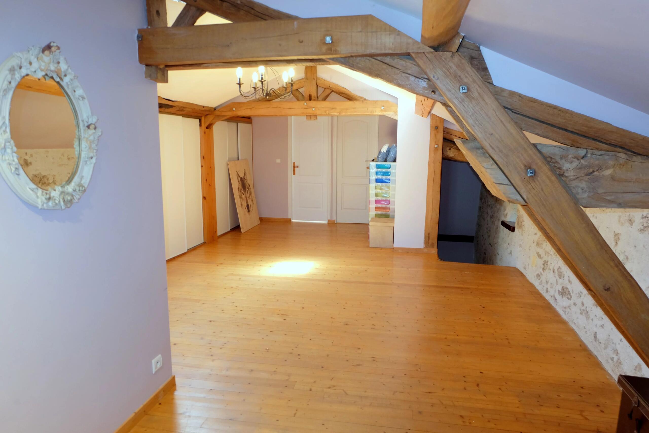 Character stone farmhouse with a fabulous guest house and tiled swimming pool, Aquitaine – France – BVI61958