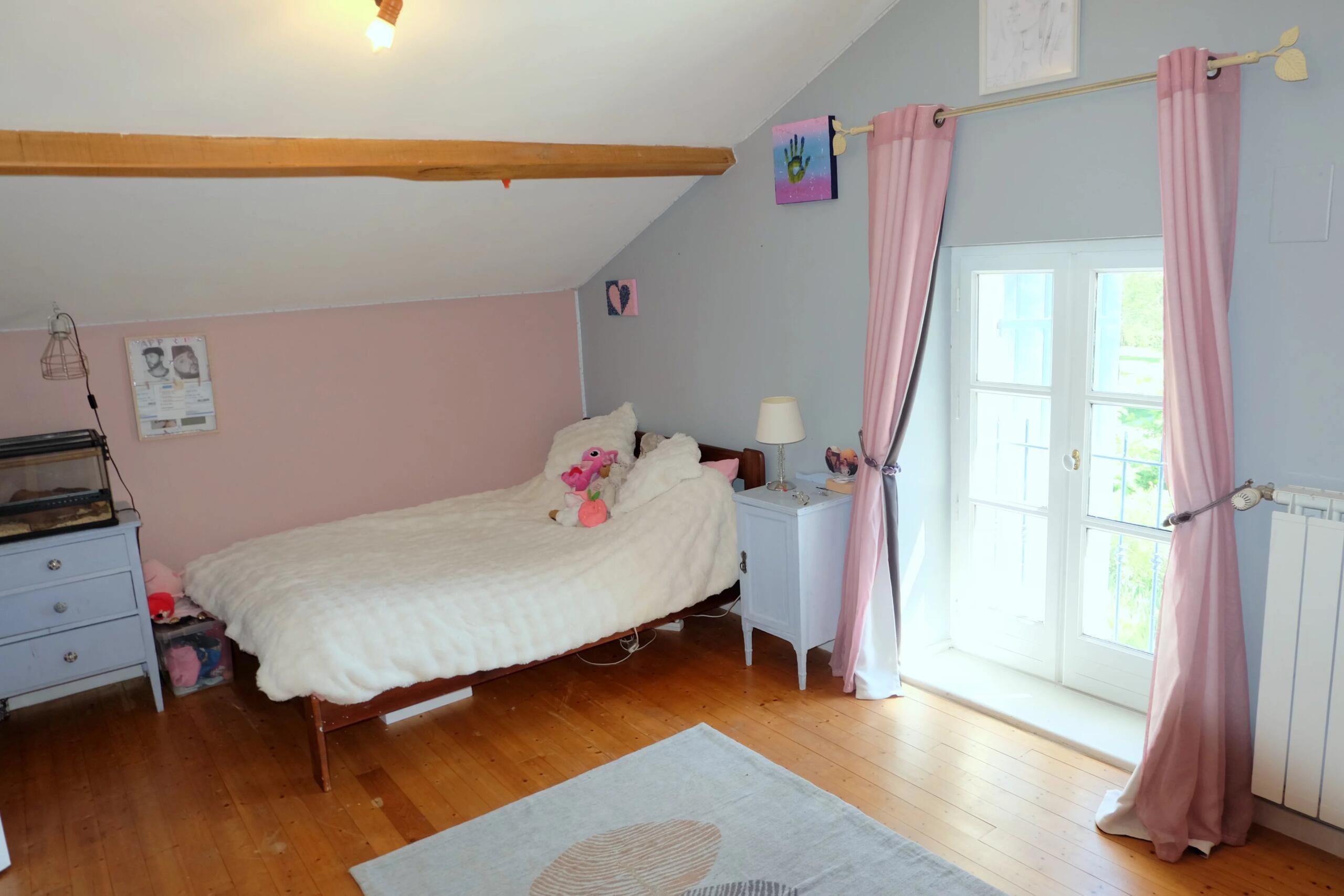 Character stone farmhouse with a fabulous guest house and tiled swimming pool, Aquitaine – France – BVI61958