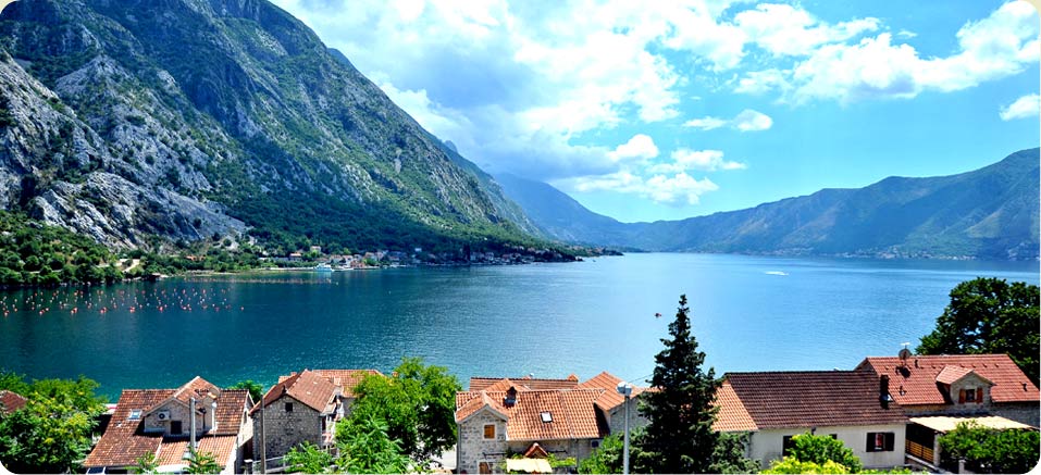 7 bedroom Hotel in Kotor, Montenegro – CMM2722