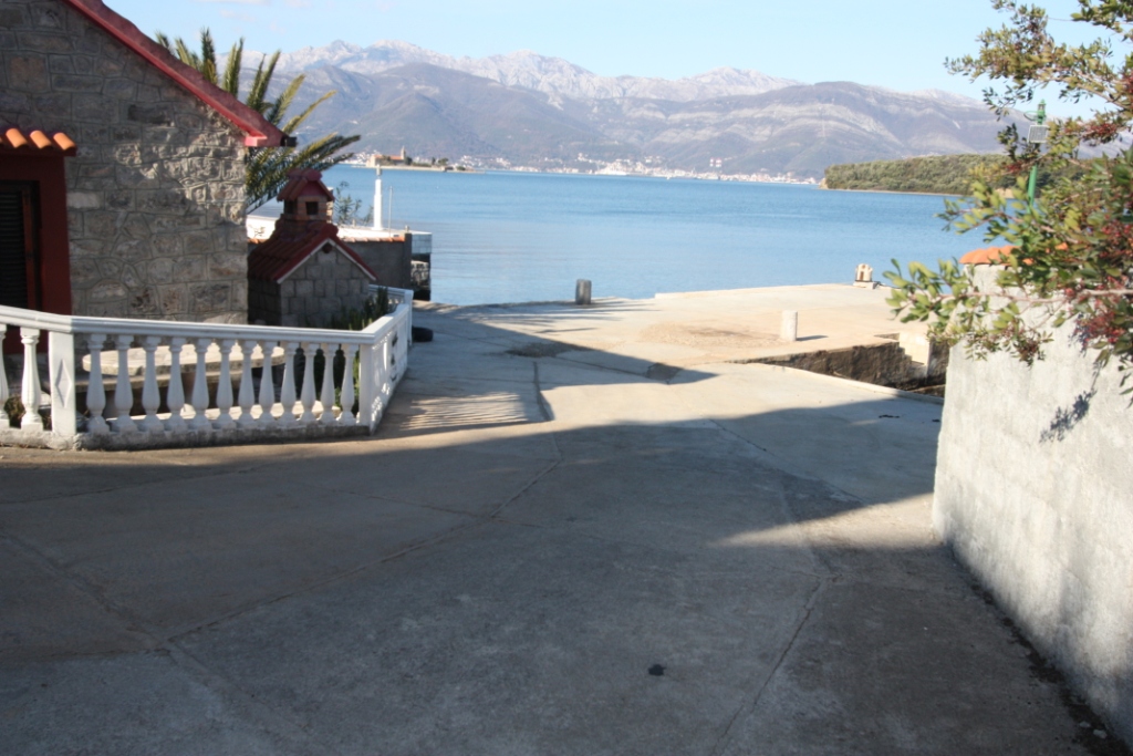 Plot in Tivat, Montenegro – CMM2654