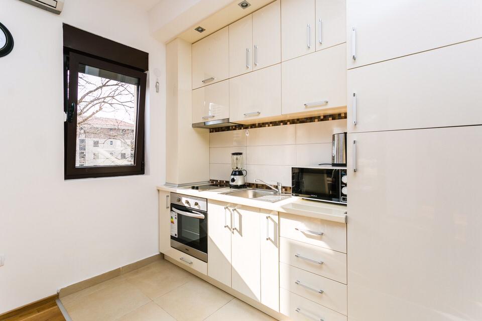 Apartment in Bečići – 2-Bedroom, 350m to the Sea, Montenegro – MRENB81