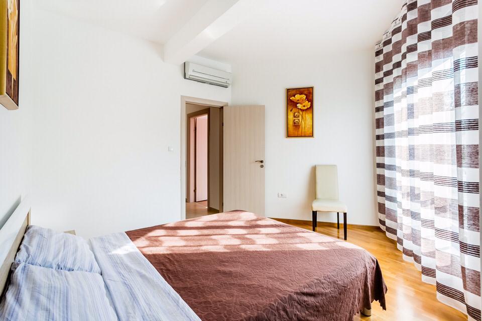 Apartment in Bečići – 2-Bedroom, 350m to the Sea, Montenegro – MRENB81