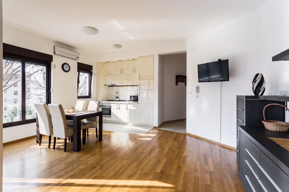 Apartment in Bečići – 2-Bedroom, 350m to the Sea, Montenegro – MRENB81