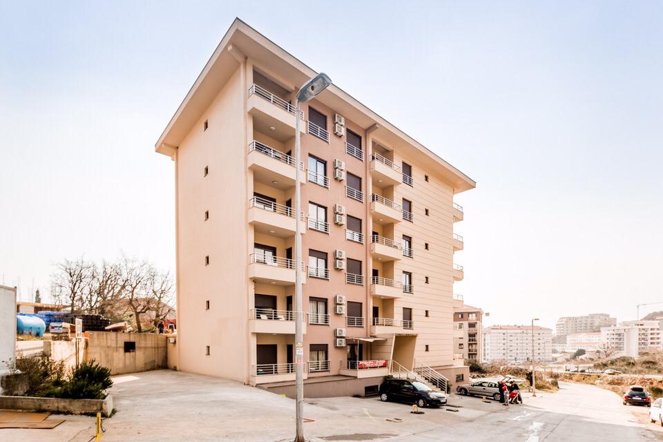 Apartment in Bečići – 2-Bedroom, 350m to the Sea, Montenegro – MRENB81