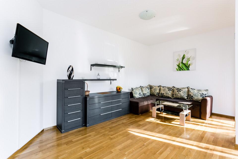 Apartment in Bečići – 2-Bedroom, 350m to the Sea, Montenegro – MRENB81