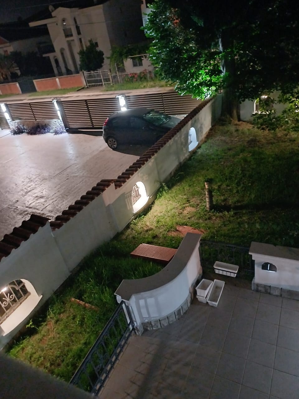 Four-Story Aparthotel for Sale in Sutomore,  – MRENB83