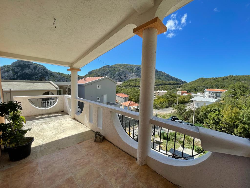 Charming Family House for Sale in Sutomore – Peaceful Location, Mountain View, Montenegro – MREALE63
