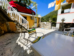 Spacious House for Sale in Sutomore with Sea & Mountain View – 8 Bedrooms, Guest Apartment & Parking, Montenegro – MREALE64