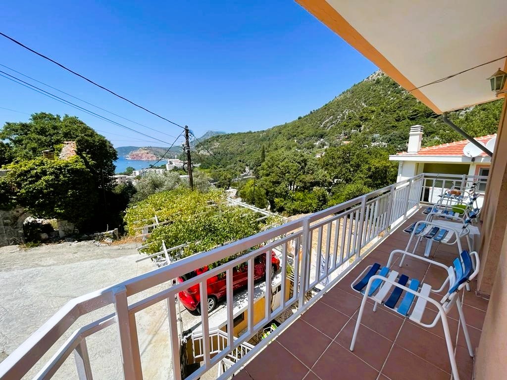 Spacious House for Sale in Sutomore with Sea & Mountain View – 8 Bedrooms, Guest Apartment & Parking, Montenegro – MREALE64