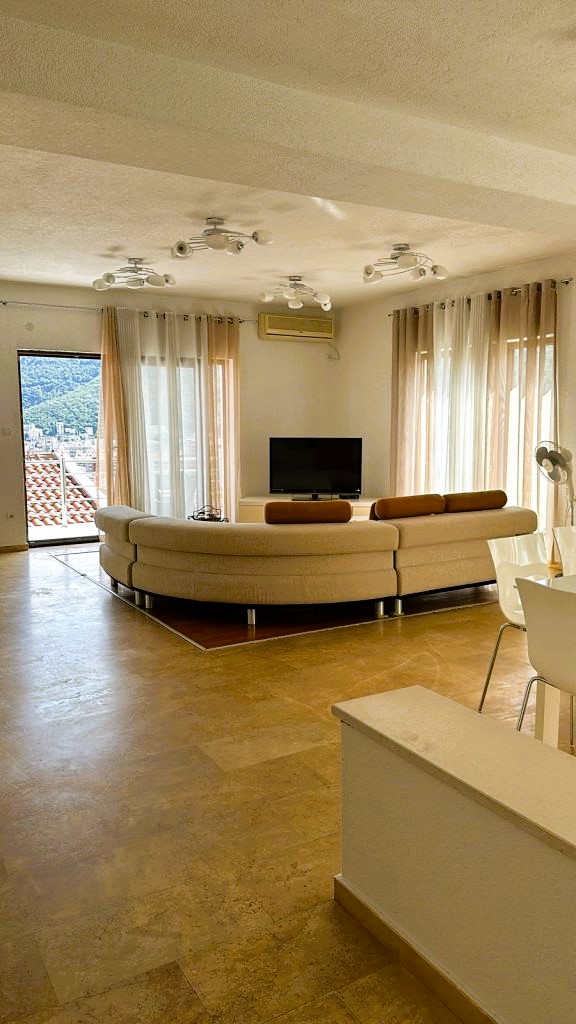 Spacious 124m² Sea View Apartment for Sale in Budva Lazi, Montenegro – MRENB84