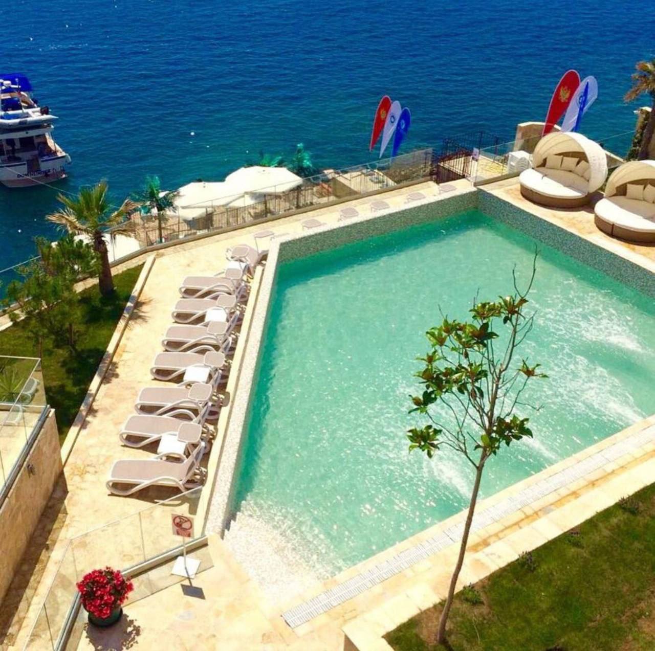 Dobra Voda Top Floor 2 Bed Sea View Apt | 87m², Montenegro – MREVES-03