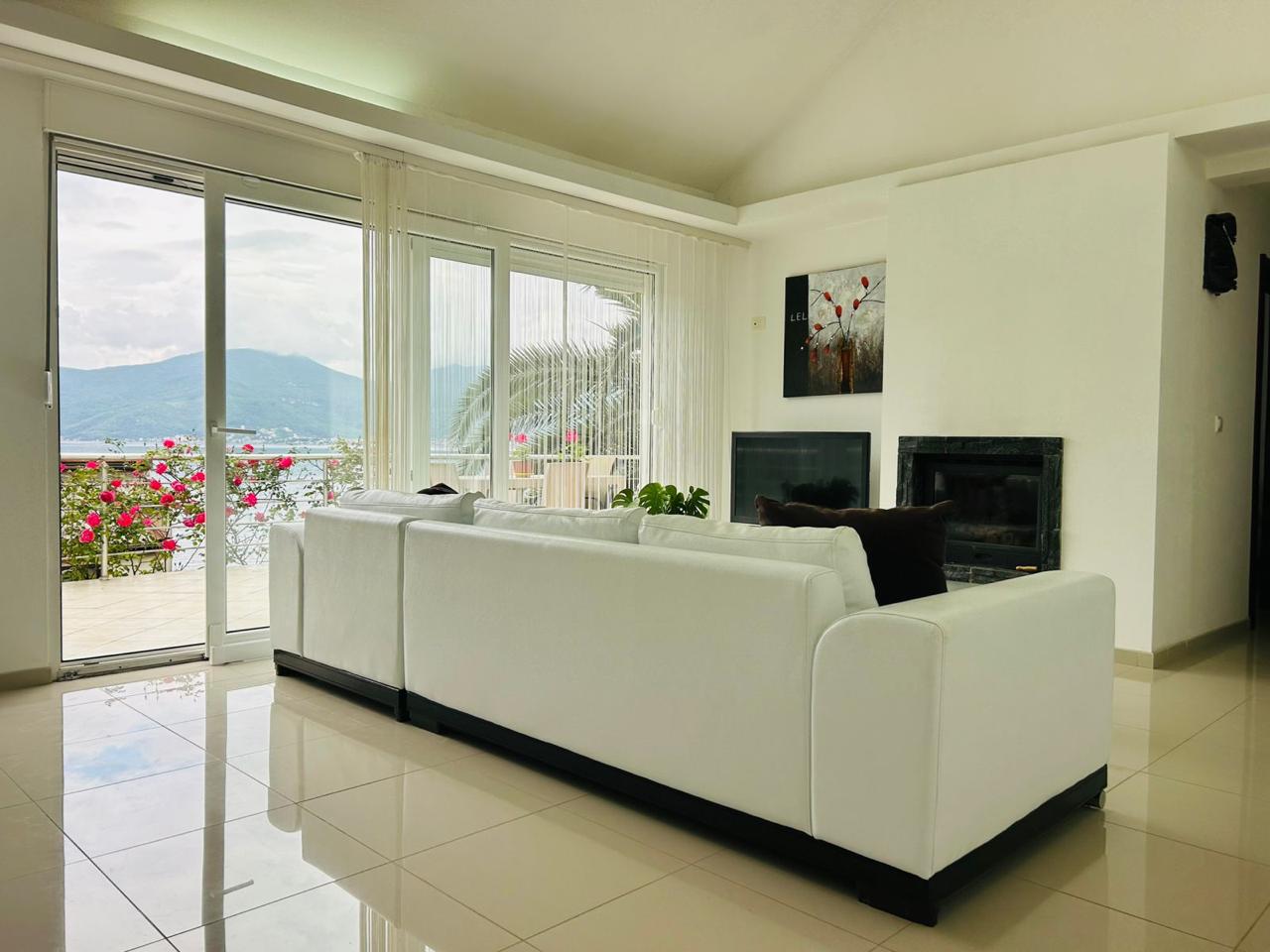 Seaside House for Sale in Krašići Montenegro – Panoramic Views & Guest Apartments, Montenegro – MREALE75