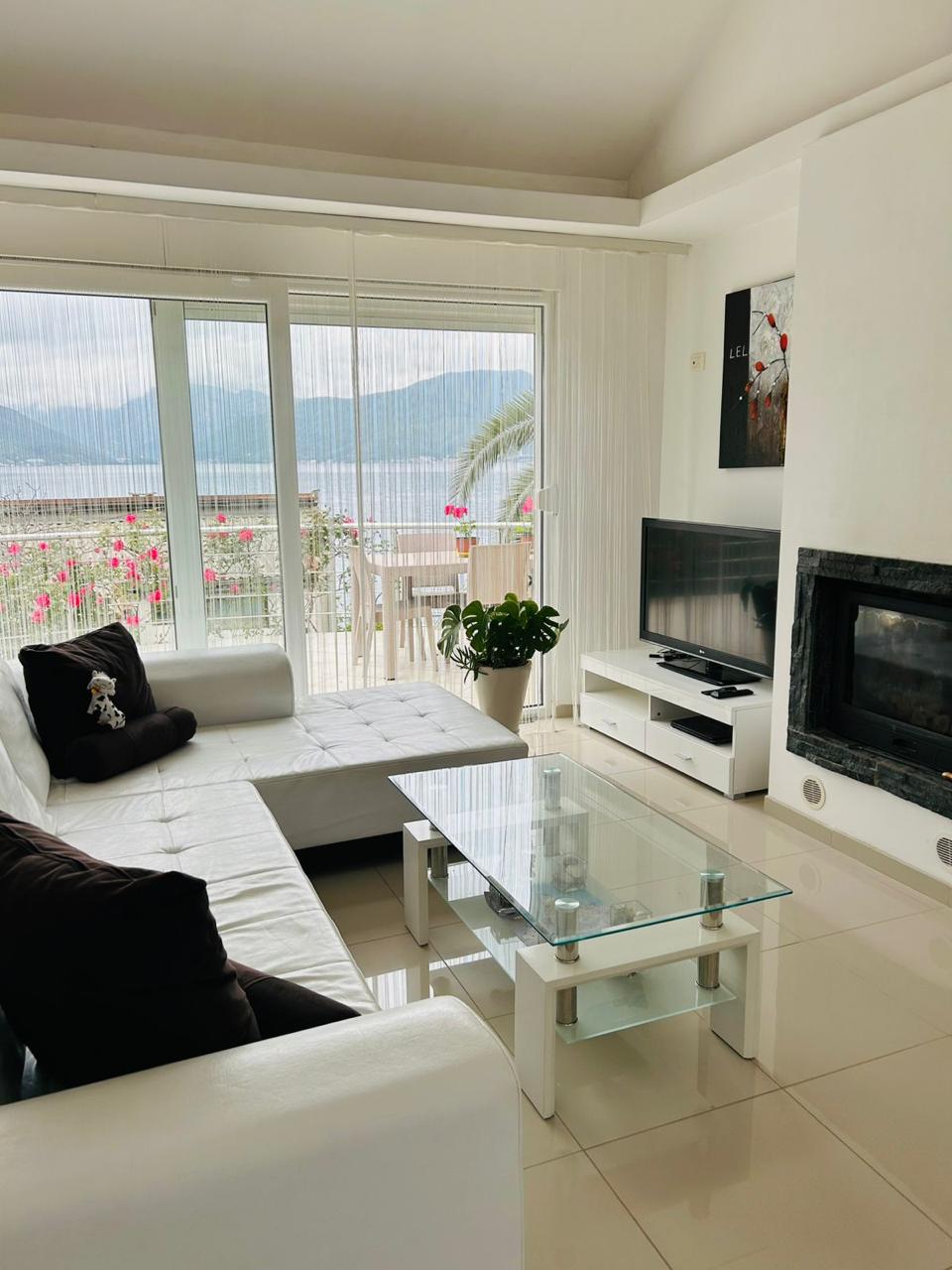 Seaside House for Sale in Krašići Montenegro – Panoramic Views & Guest Apartments, Montenegro – MREALE75