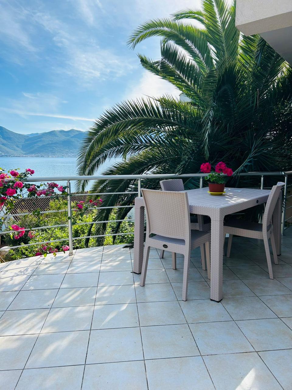 Seaside House for Sale in Krašići Montenegro – Panoramic Views & Guest Apartments, Montenegro – MREALE75