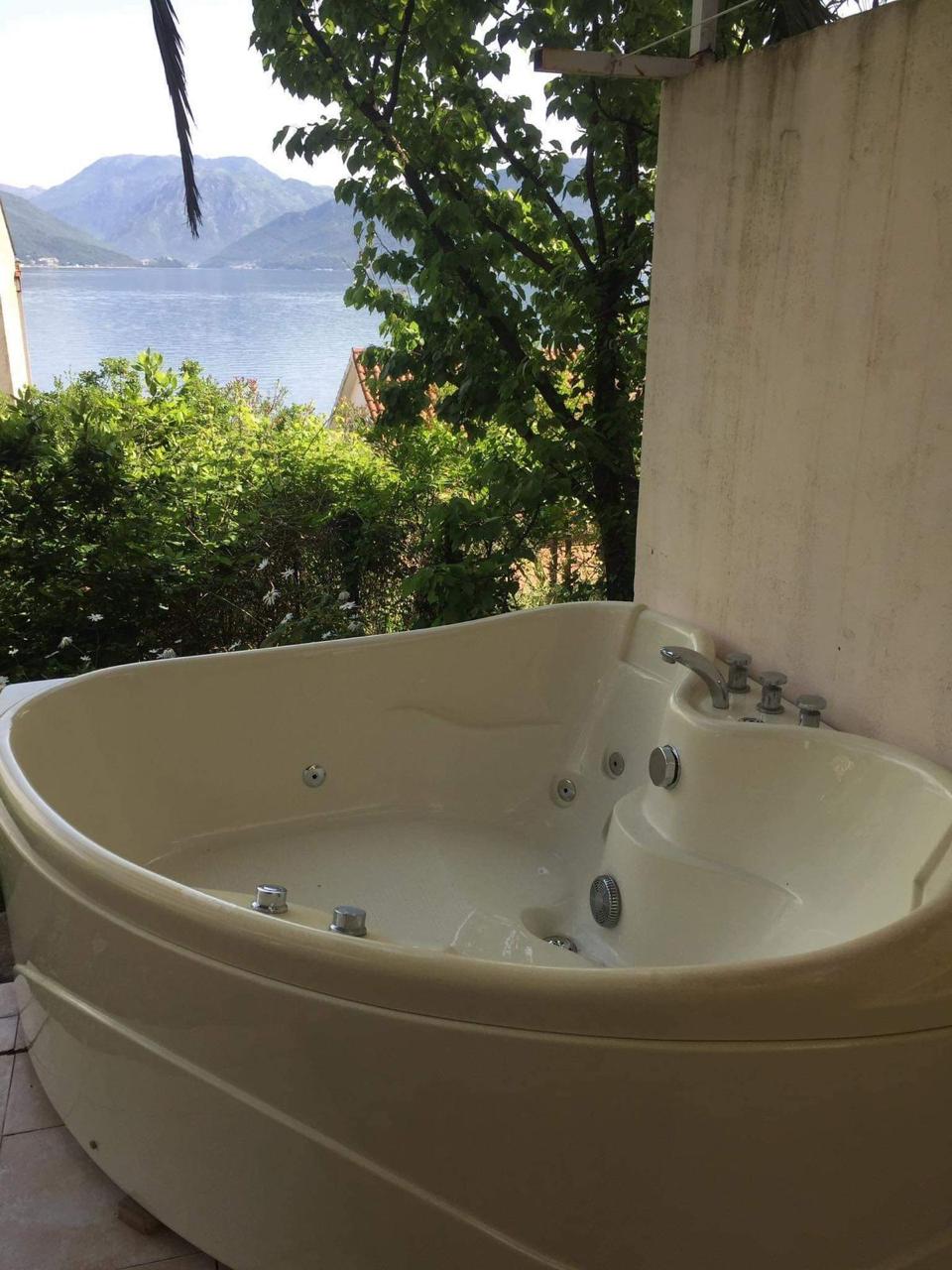 Seaside House for Sale in Krašići Montenegro – Panoramic Views & Guest Apartments, Montenegro – MREALE75